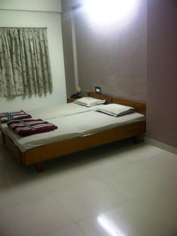 Hotel Abha International Bhuj Zimmer foto
